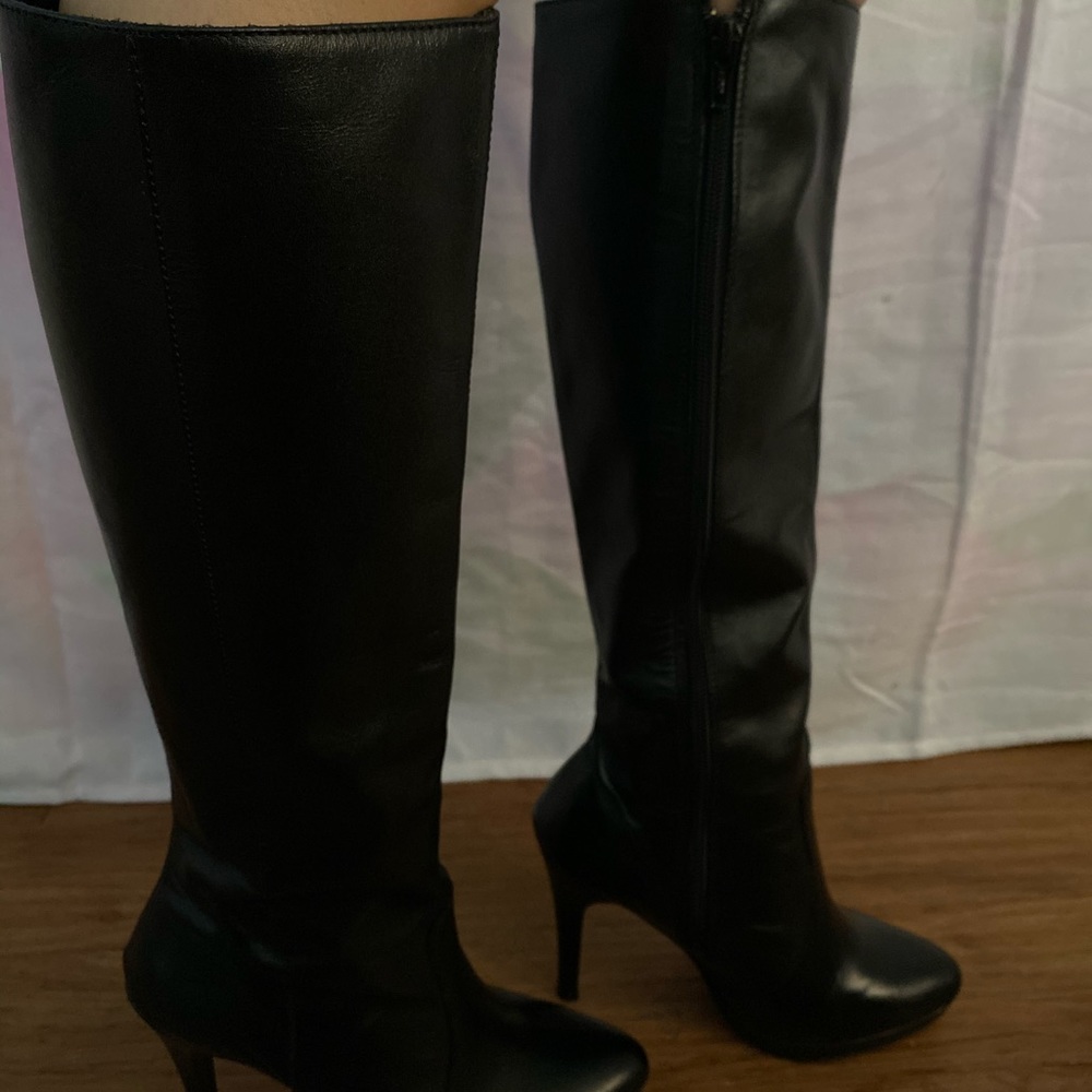 High Heeled Boots🥰